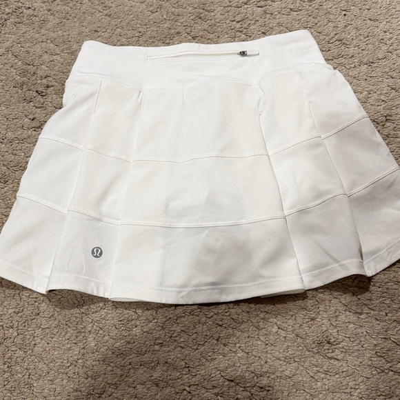 Lululemon pace rival white skirt with shorts size 2 EUC - Picture 3 of 6